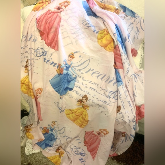 Vintage Disney princesses dear diary twin sheet set,
flat sheet and fitted sheet - Picture 13 of 15